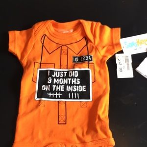 One piece.   0-6 months.